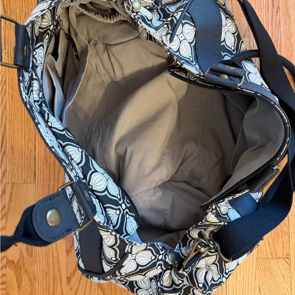 Petunia Pickle Bottom Weekender - image 3